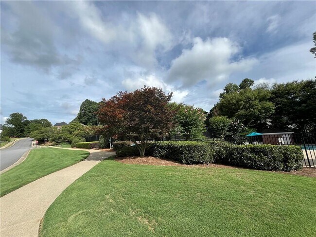 Building Photo - 1650 Silverleaf Way