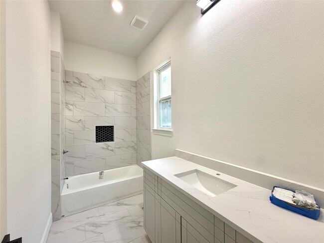 Building Photo - 9428 Campbell Rd