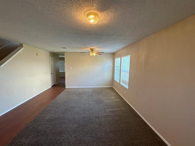 Foto del edificio - 4221 Meadowknoll Dr