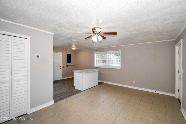 Foto del edificio - 4602 Roanoke Blvd
