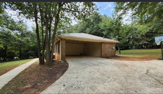 Building Photo - 260 Gentry Dr