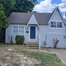 Building Photo - 319 W Clarendon Dr