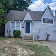 Building Photo - 319 W Clarendon Dr