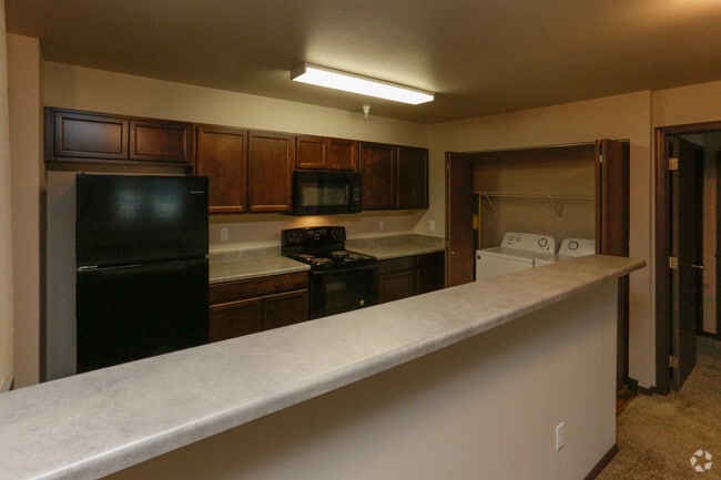 2BR, 2BA - 1,105 SF - Bel Cielo Apartments LLC - 96