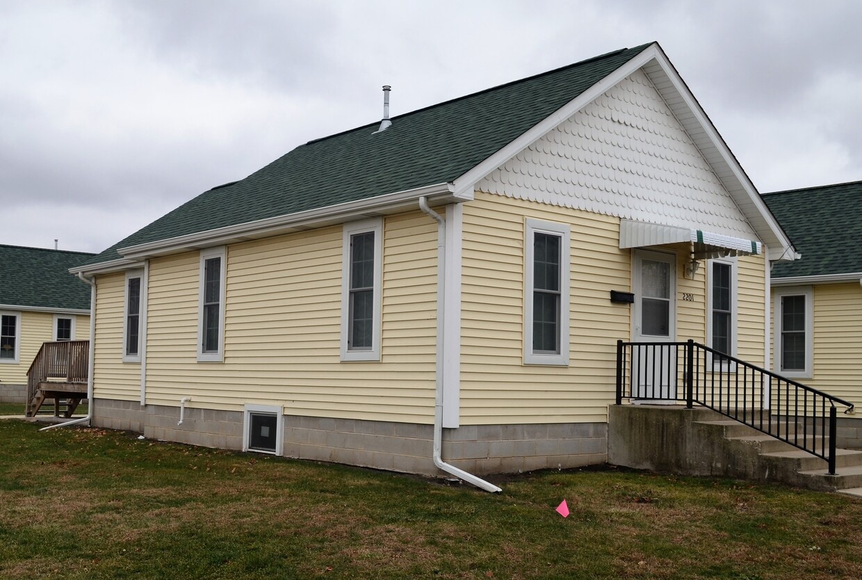 2201 Ottawa Ave, Ottawa, IL 61350 House Rental in Ottawa, IL