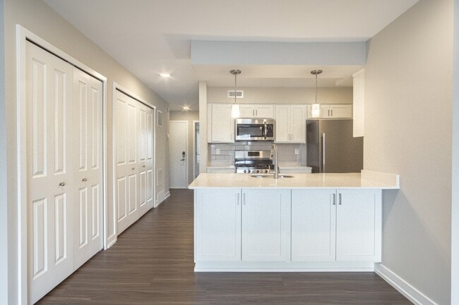 Upgraded Apartment (2022) - Hillside Apartments