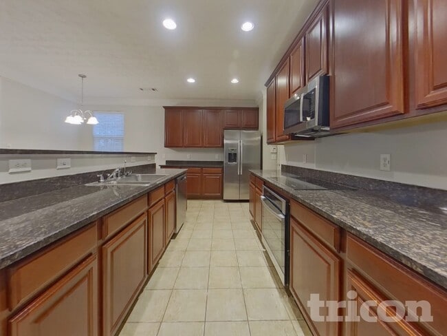 Building Photo - 2794 Jordan Ln