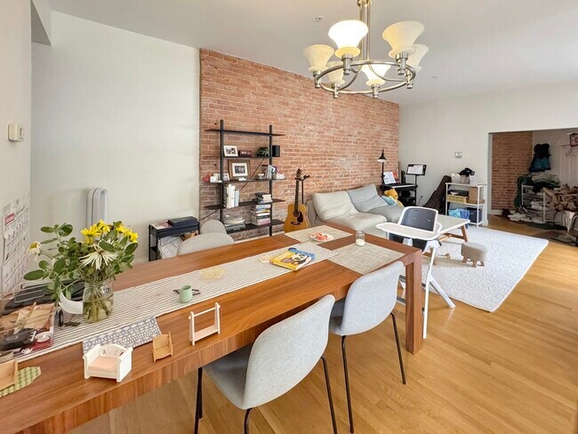 Foto del edificio - 51 Dimick St