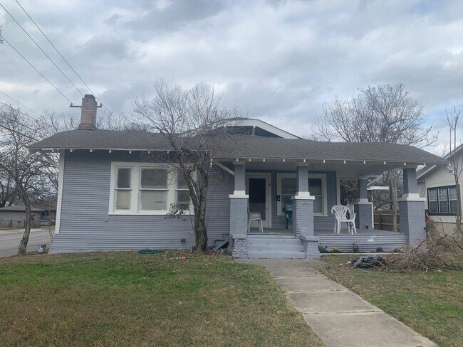 Building Photo - 1 br, 1 bath House - 1103 Rigsby Unit 3