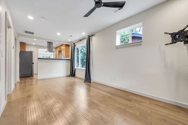 Foto del edificio - 4312 Decatur St