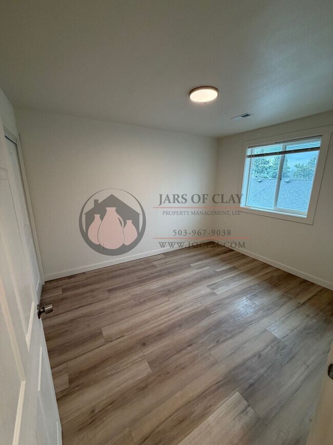 Building Photo - Dover Duplex 2025-1754