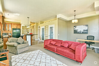 Building Photo - 184 Clear Creek Dr