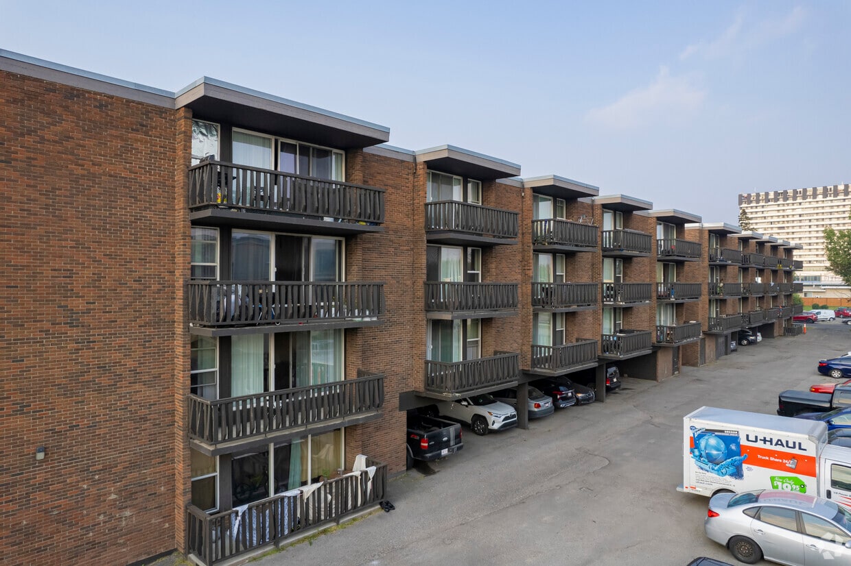 Photo du bâtiment - Chinook Court