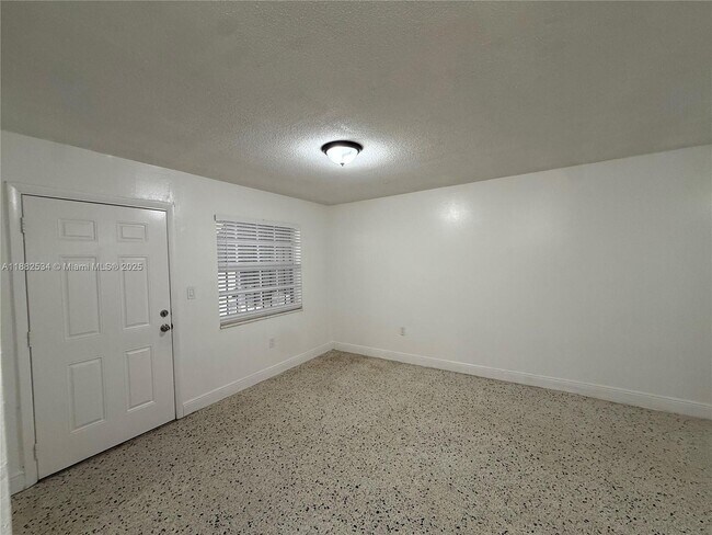 Foto del edificio - 428 SW 2nd St