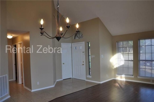 Building Photo - 819 Tifton Ct