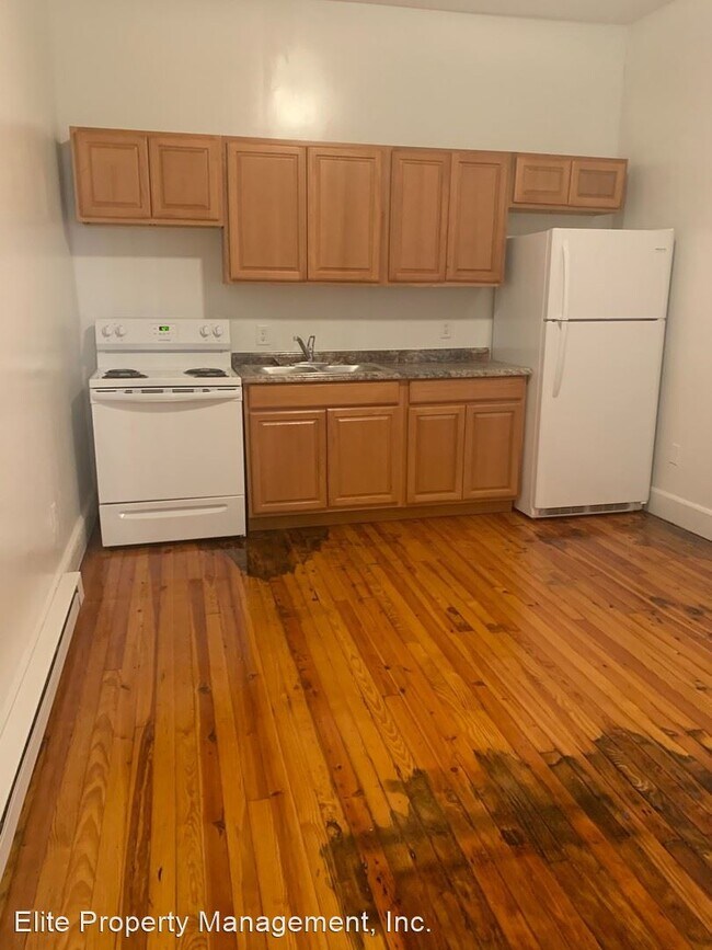 Foto del edificio - 1 br, 1 bath House - 647 W. Market St., Ap...