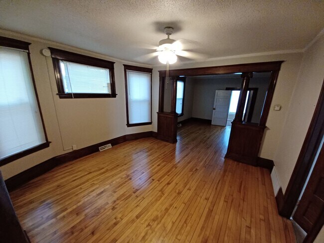 Building Photo - This spacious 3-bedroom lower level duplex...