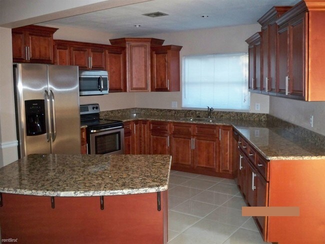 Foto del edificio - 5008 Darden Ave