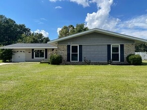 Building Photo - 104 Timber Ln