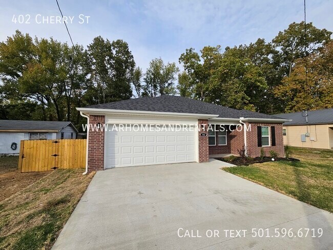 Foto del edificio - 402 Cherry St | $1495 | 3 beds, 2 full baths