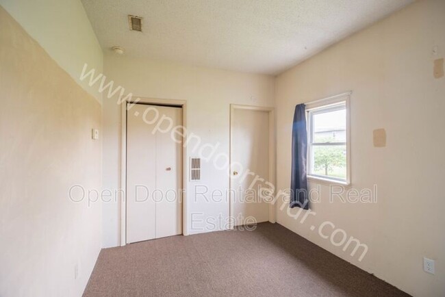 Foto del edificio - 255 S Wayne St