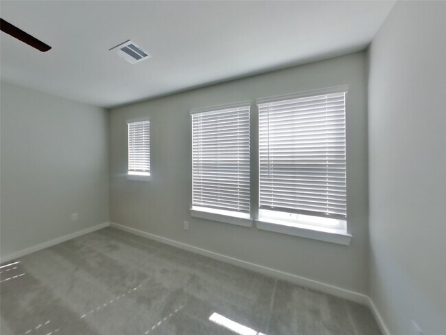 Building Photo - 22813 Terrazzo Dr