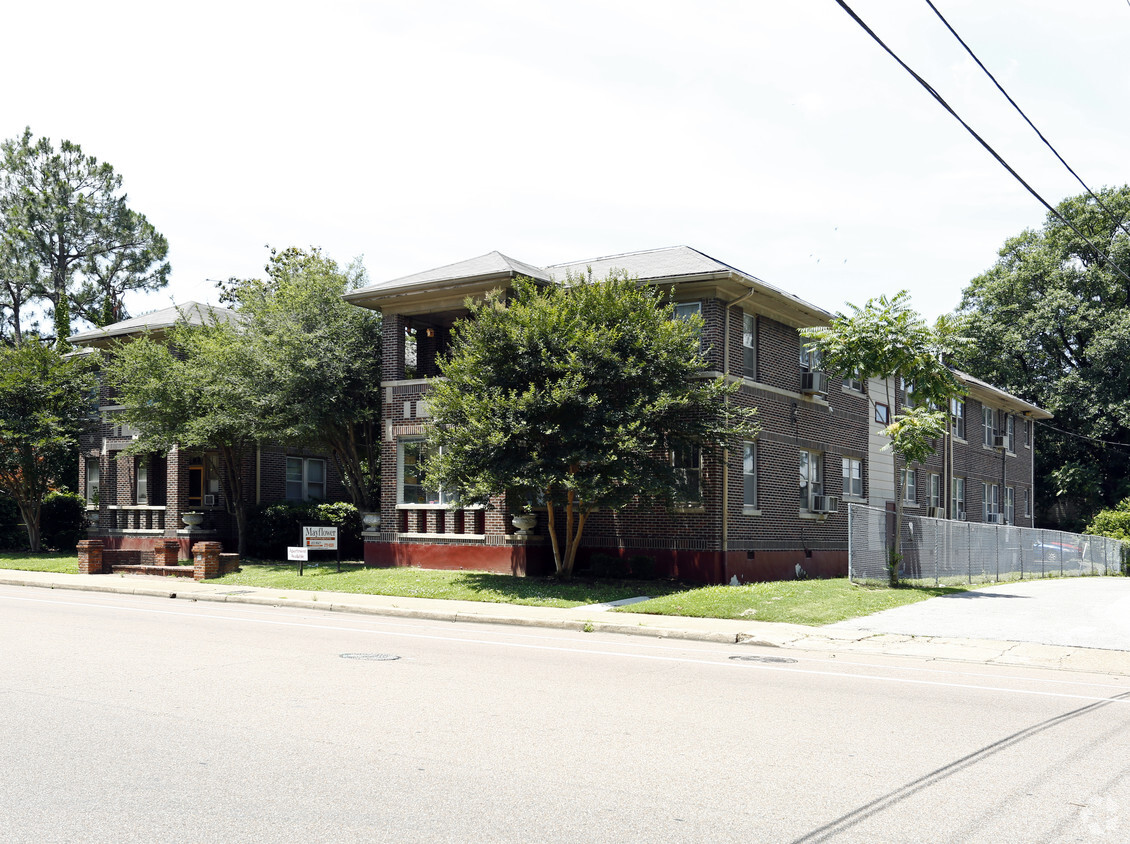 Primary Photo - Mayflower Apartments