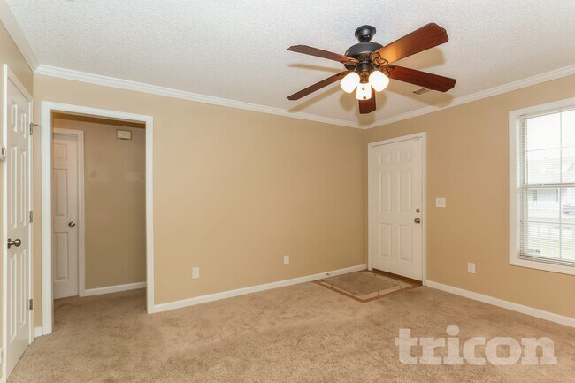 Foto del edificio - 1318 N Hampton Dr