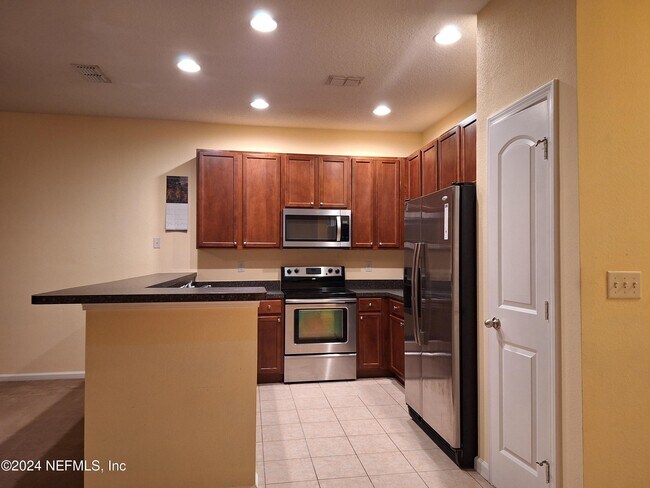 Foto del edificio - 13360 Ocean Mist Dr