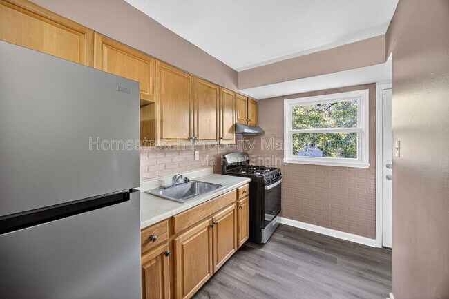 Foto del edificio - 408 Crawford Rd