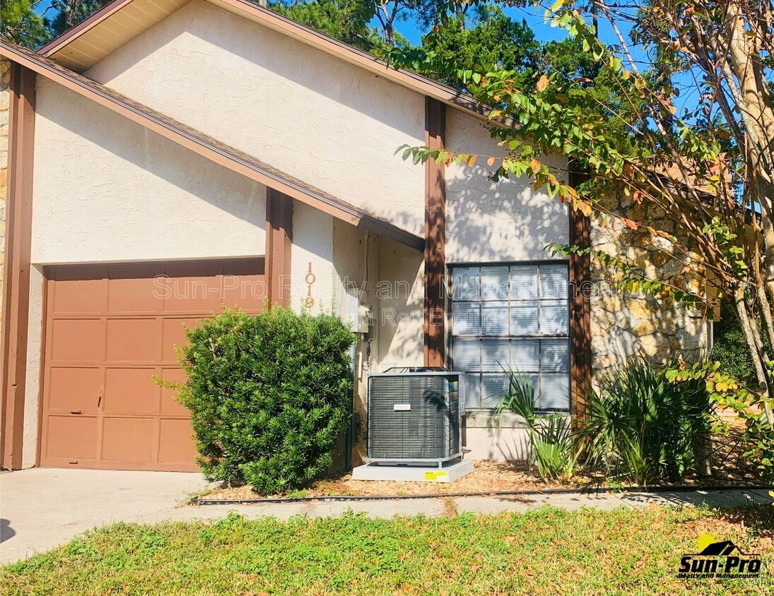 Photo - 1019 Fox Trace Ct