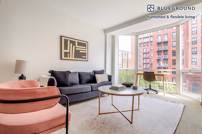 Building Photo - 420 7th St NW