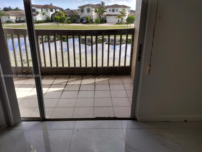 Building Photo - 805 SW 113th Way