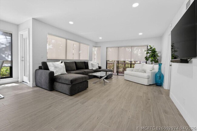 Building Photo - 505 Brackenwood Pl