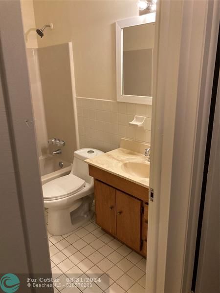 Building Photo - 3722 NW 91st Ave
