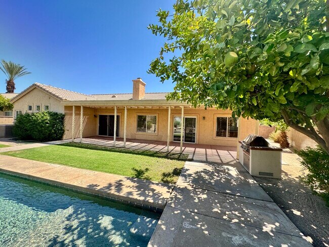 Building Photo - 79130 Ocotillo Dr