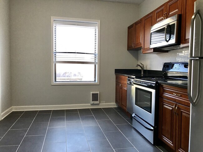 Foto del edificio - 3637 W Dickens Ave