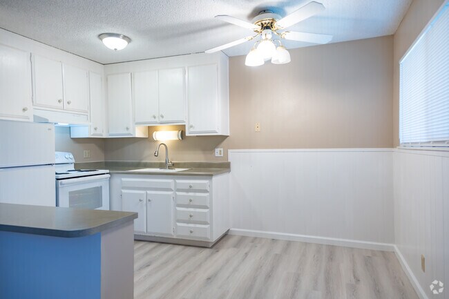 1HAB, 1BA - Cocina de 450 pies cuadrados - 1221 Vallejo Apartments