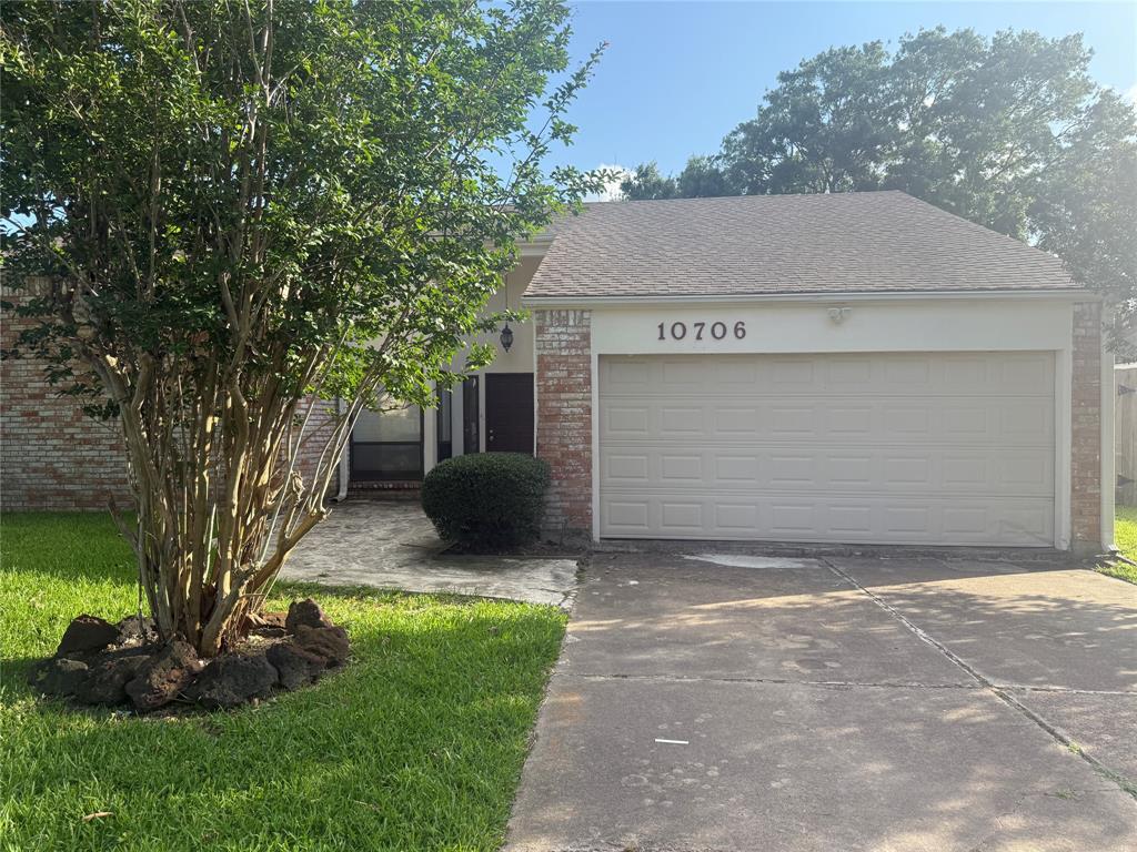 Primary Photo - 10706 Sagevale Ln