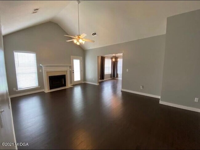 Foto del edificio - 111 Camelot Plz