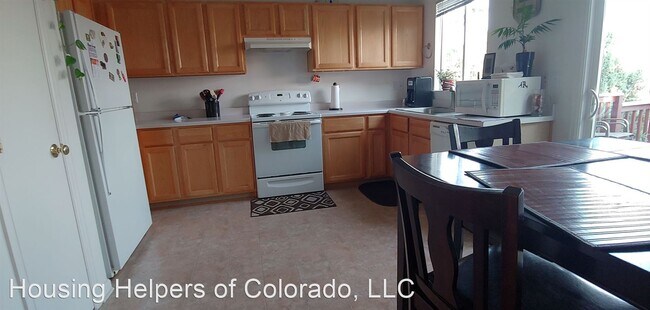 Building Photo - 3 br, 2.5 bath House - 3307 Bluestem Ave