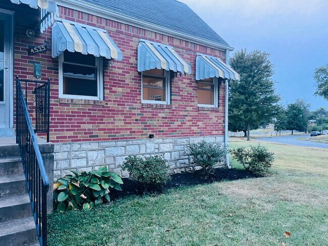 Foto del edificio - 4535 Wabash Ave