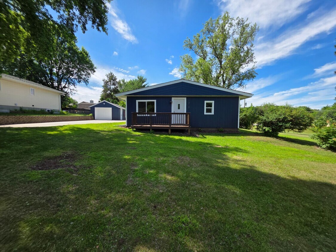 Foto principal - 1717 Necessity St