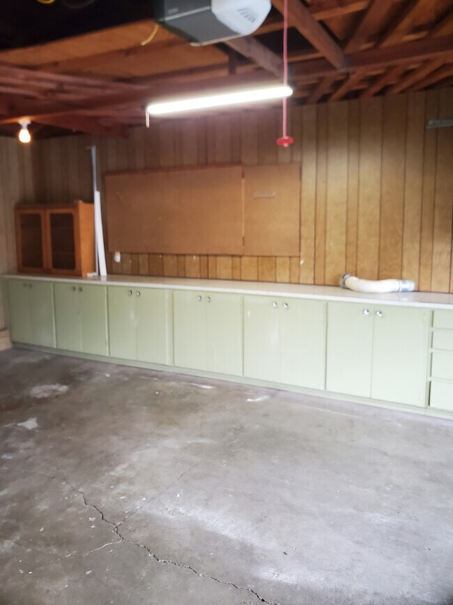 Building Photo - 265 Blackfoot Ave