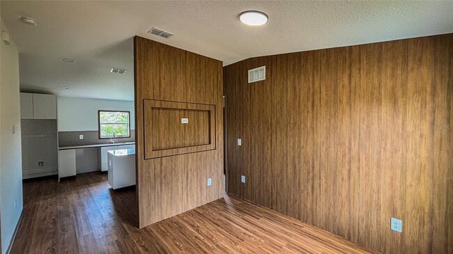 Building Photo - 5620 Virtudes St