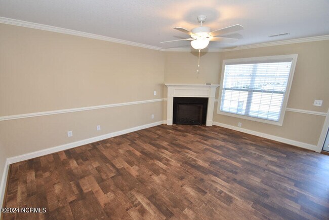 Building Photo - 120 Chandler Dr