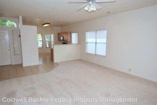 Building Photo - 3 br, 2 bath House - 1027 Salinas St. SE