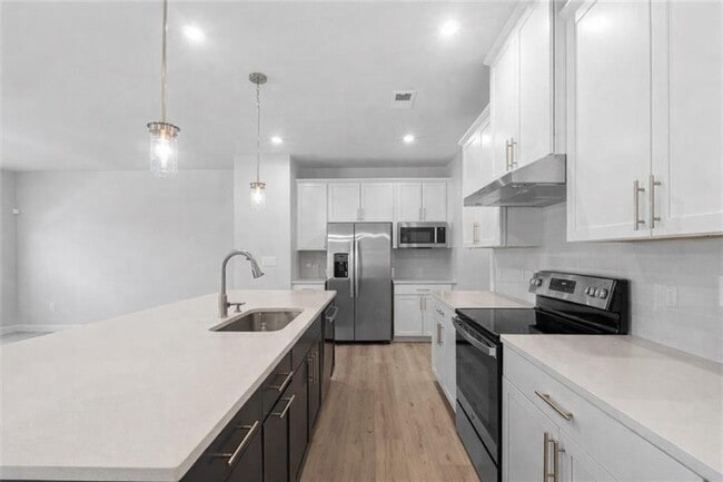 Foto del edificio - 116 Salt Lk Ln