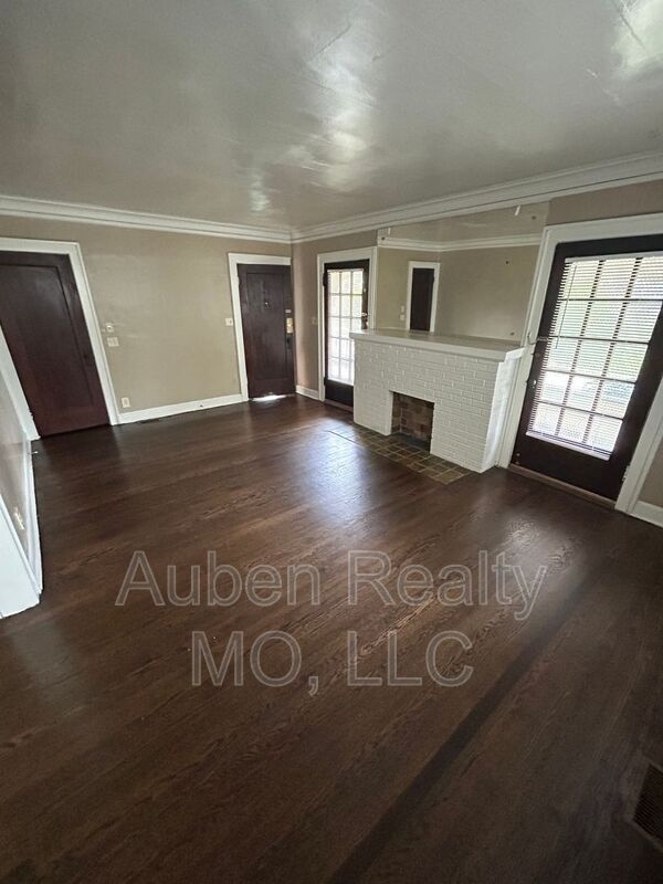 Foto del edificio - 5303 Charlotte St