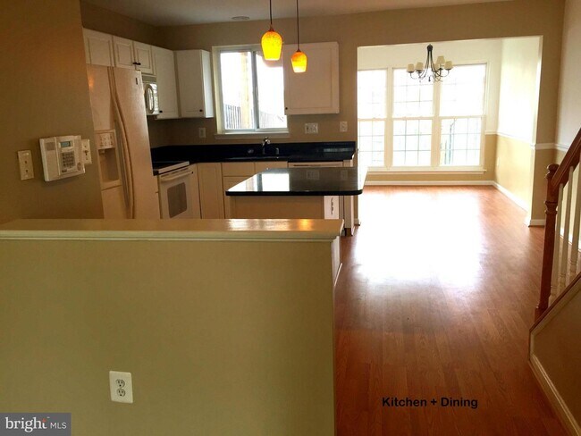 Building Photo - 25387 Bryson Dr